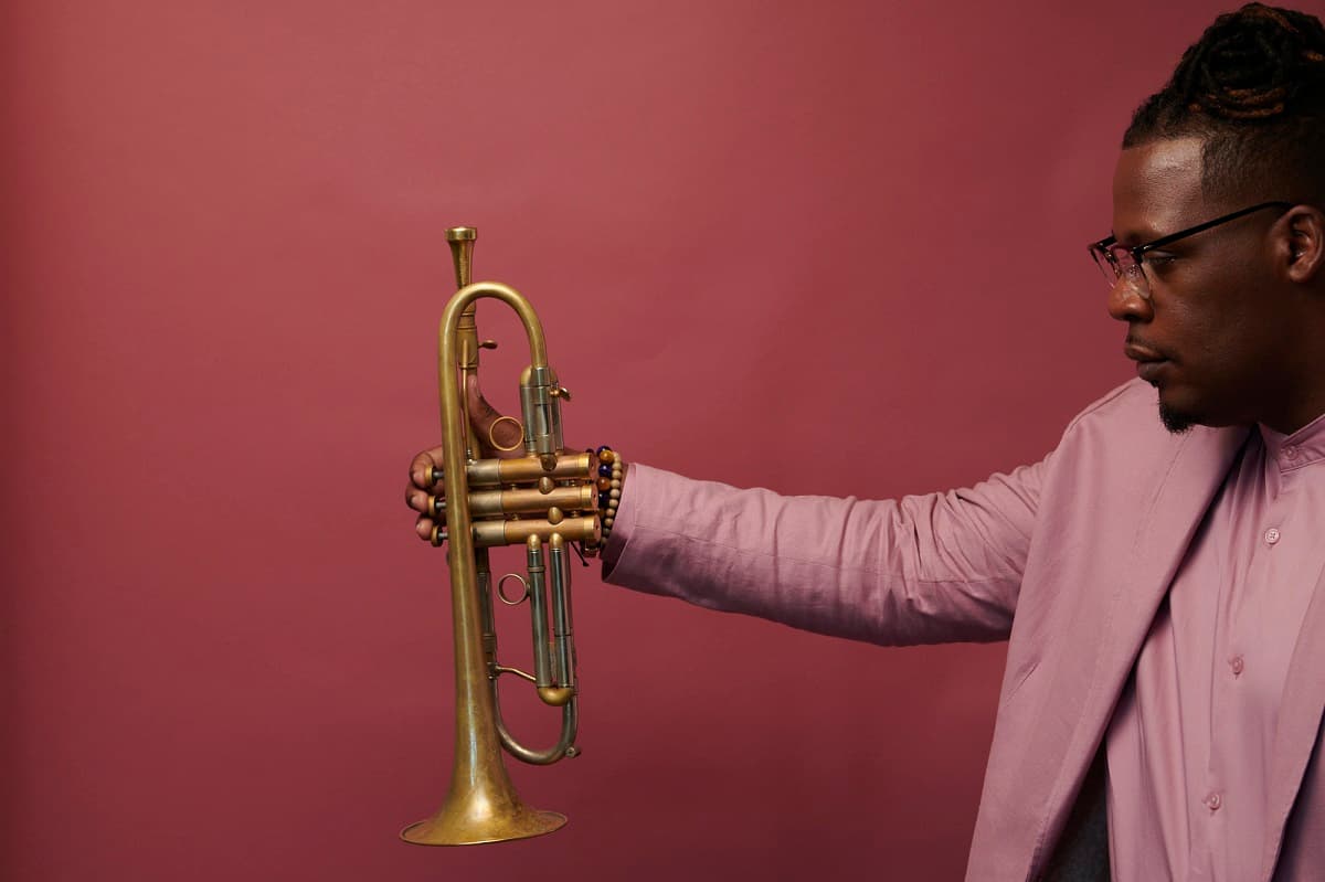 Keyon Harrold, incontournable figure de la scène new jazz, fait une halte unique à la Grande Poste à Bordeaux