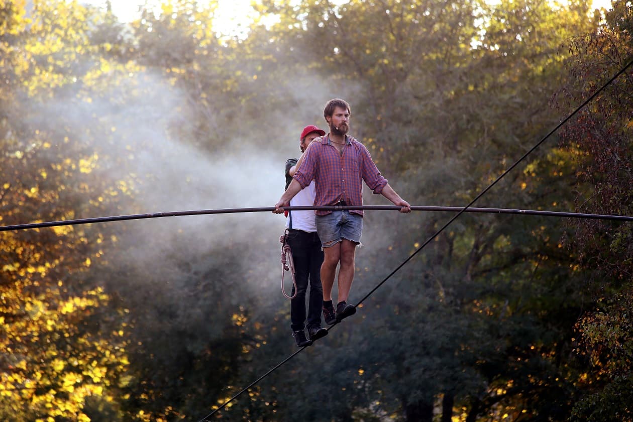 Du funambulisme barré au programme du festival Péripé’cirque