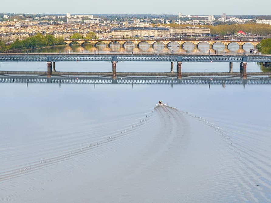 Traverse, l’évènement qui plonge Bordeaux Métropole dans le grand bain