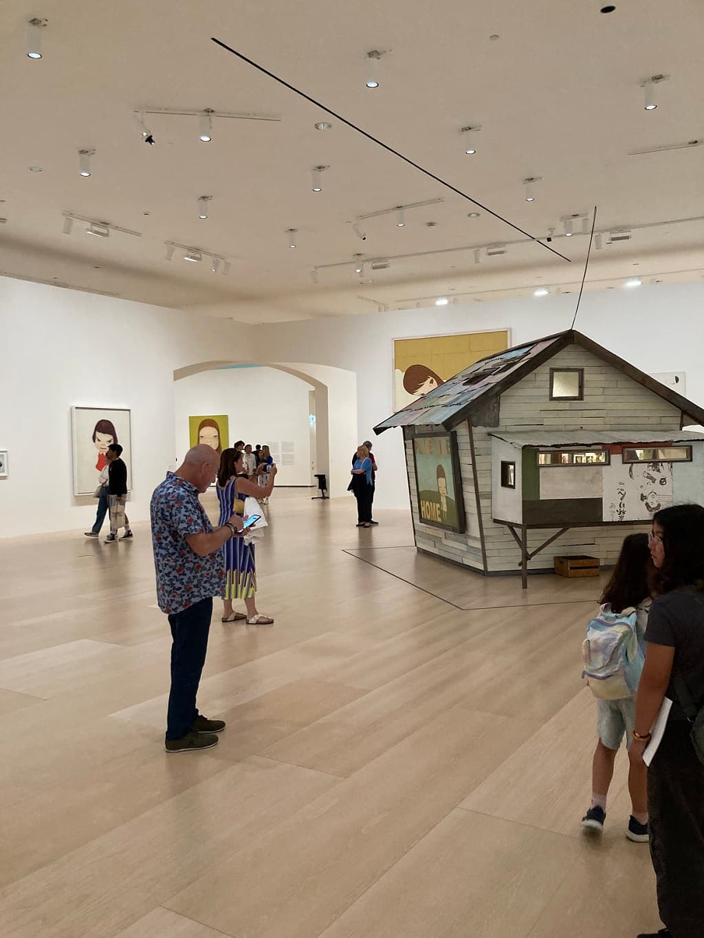 A Bilbao, les enfants terribles de Yoshitomo Nara débarquent au Guggenheim