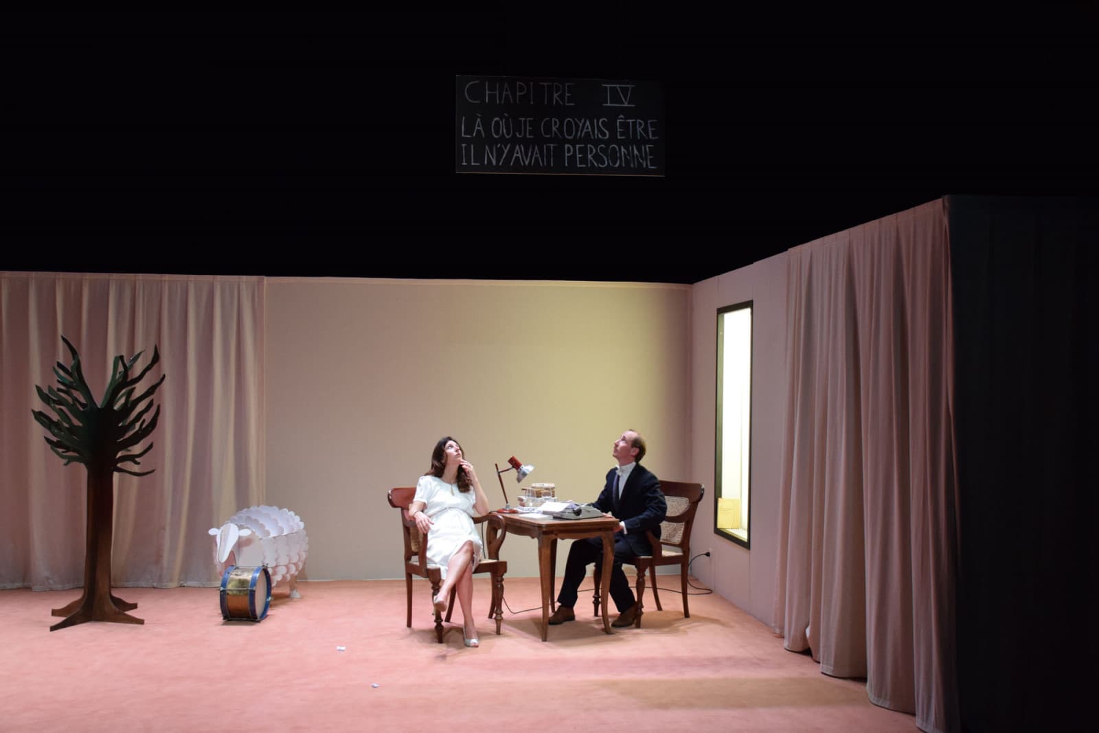 Théâtre : Anaïs Muller et Bertrand Poncet divaguent autour de Marguerite Duras